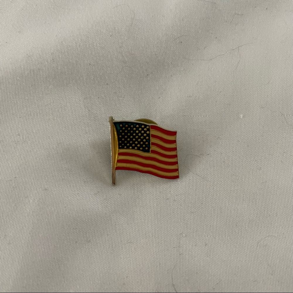 american flag enamel pin